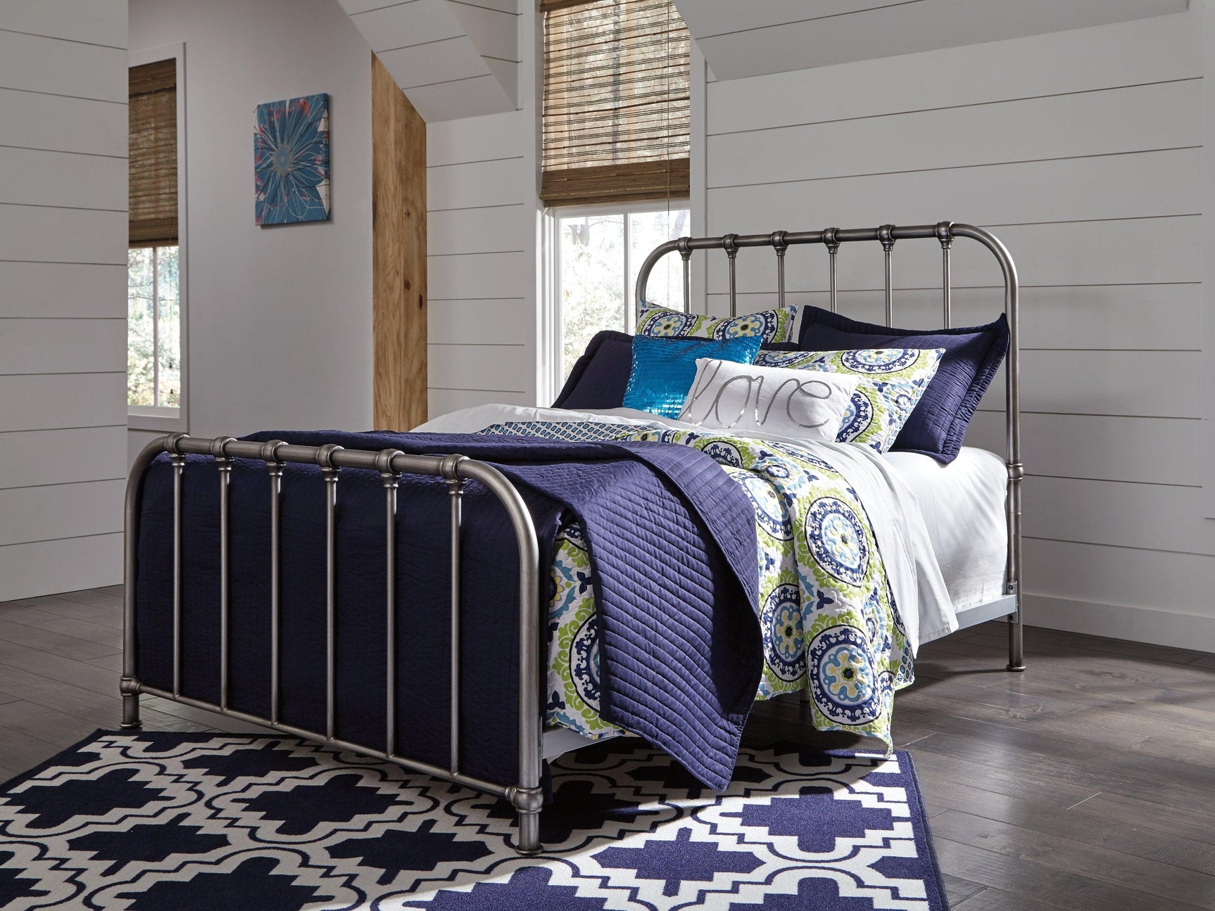 Nashburg Black Queen Metal Bed - Ella Furniture