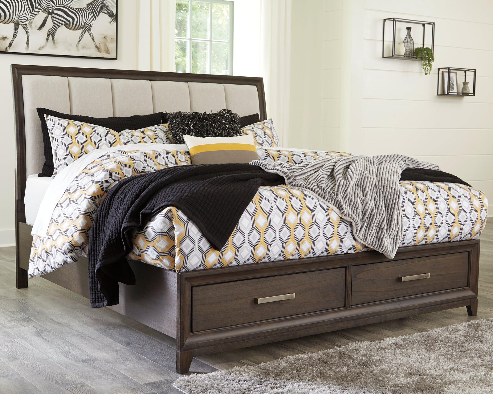 Brueban Rich Brown/Gray King Panel Bed With 2 Storage Drawers