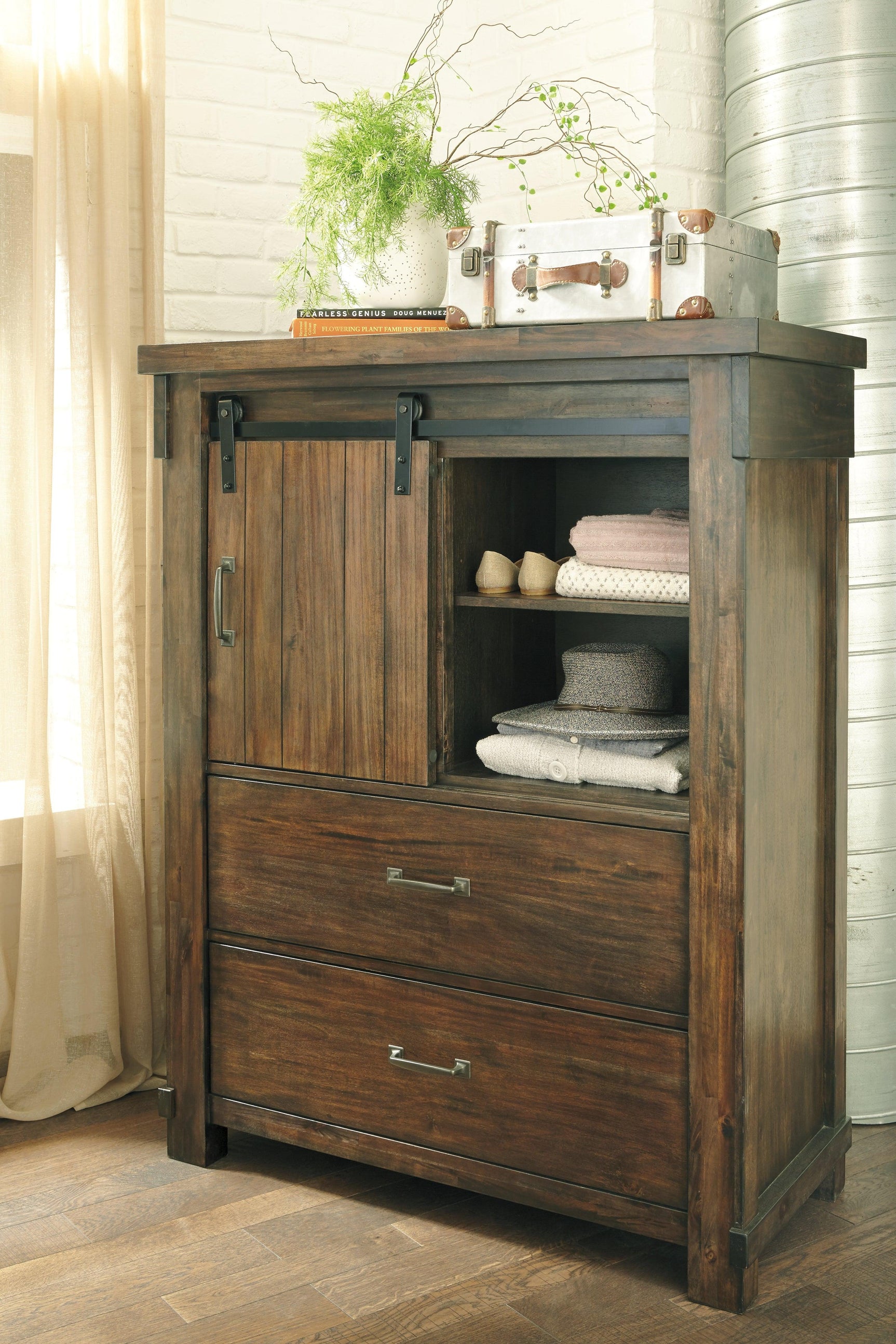 Lakeleigh Brown Chest Of Drawers - Ella Furniture