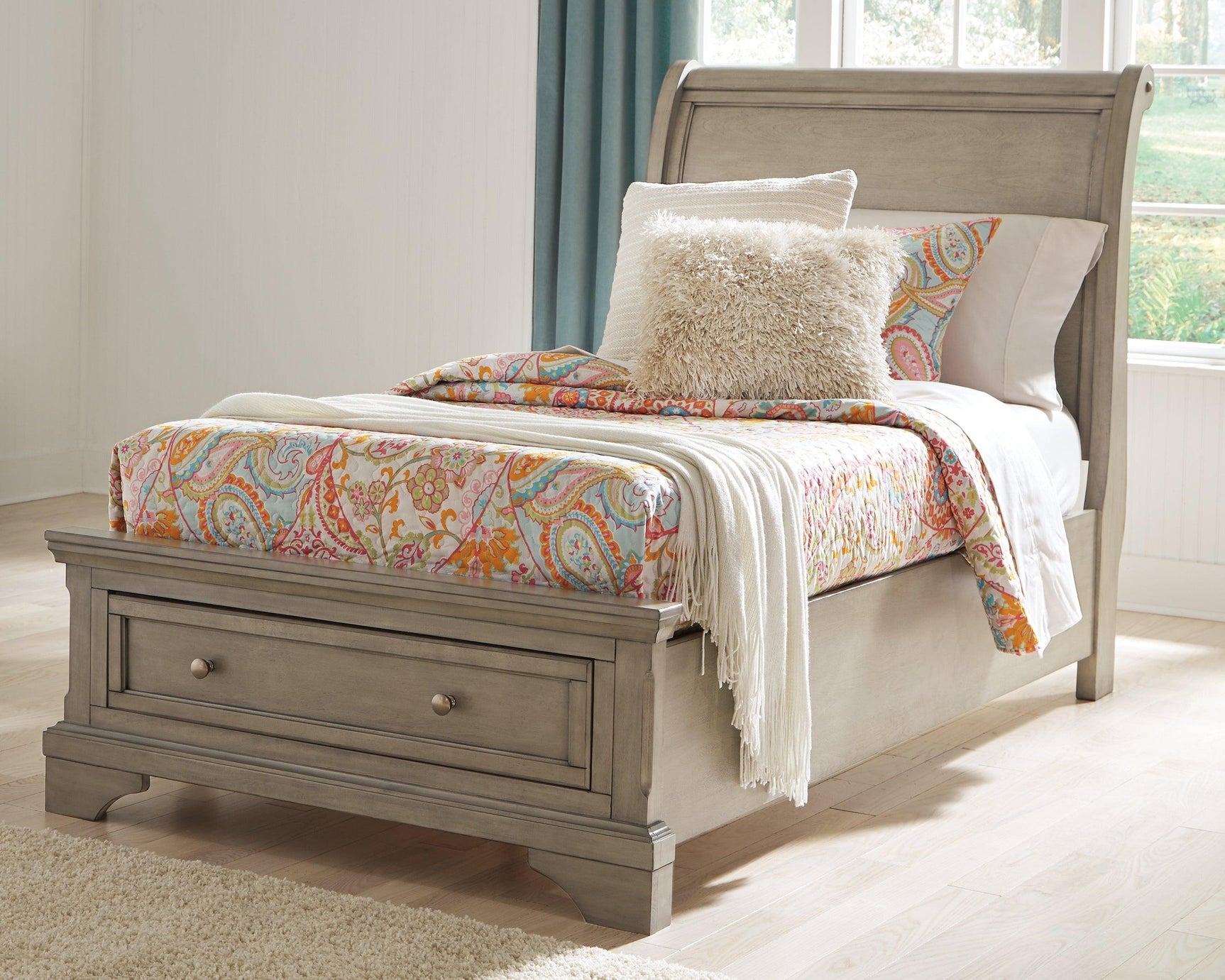 Lettner Light Gray Twin Sleigh Bed - Ella Furniture