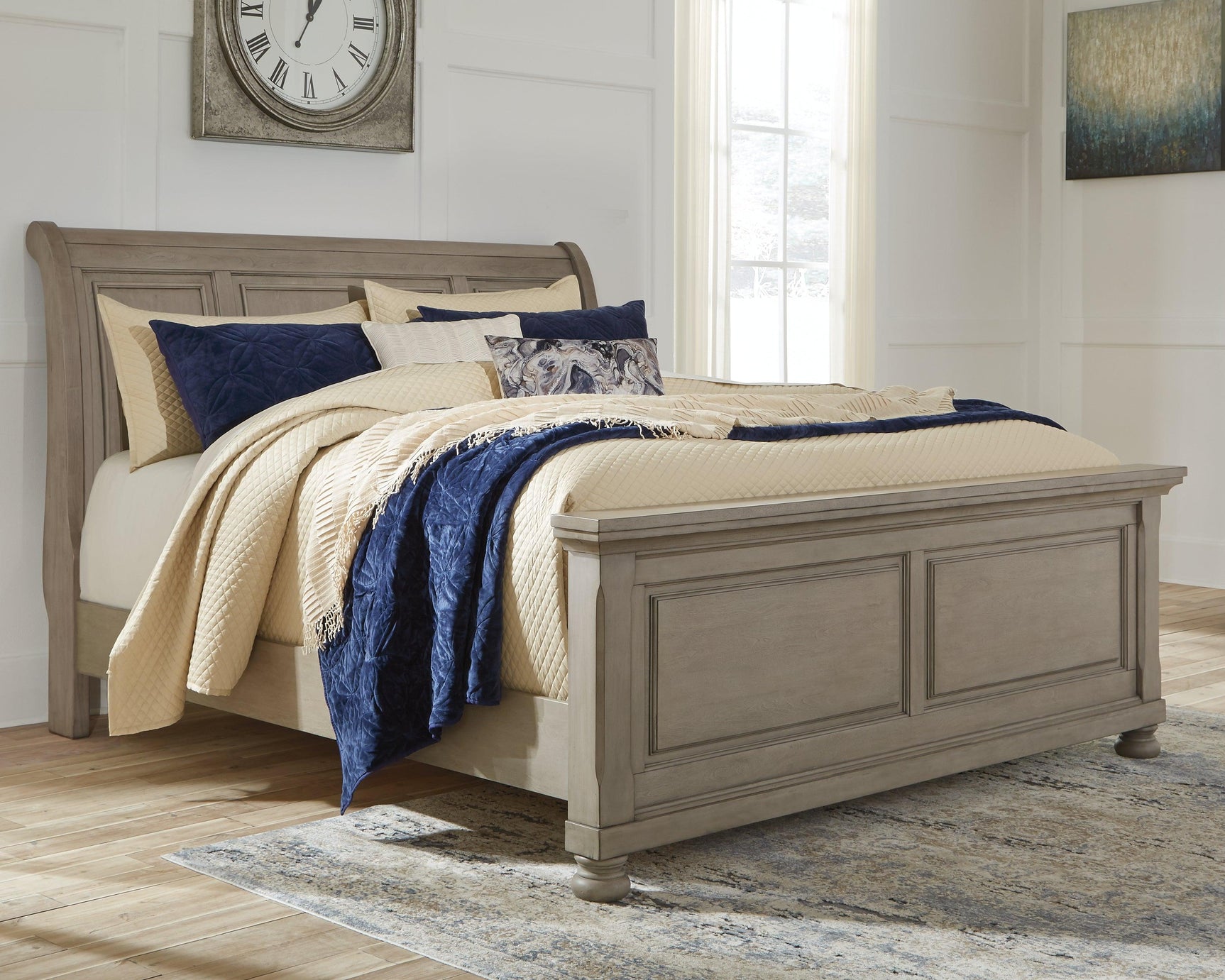 Lettner Light Gray Queen Sleigh Bed - Ella Furniture