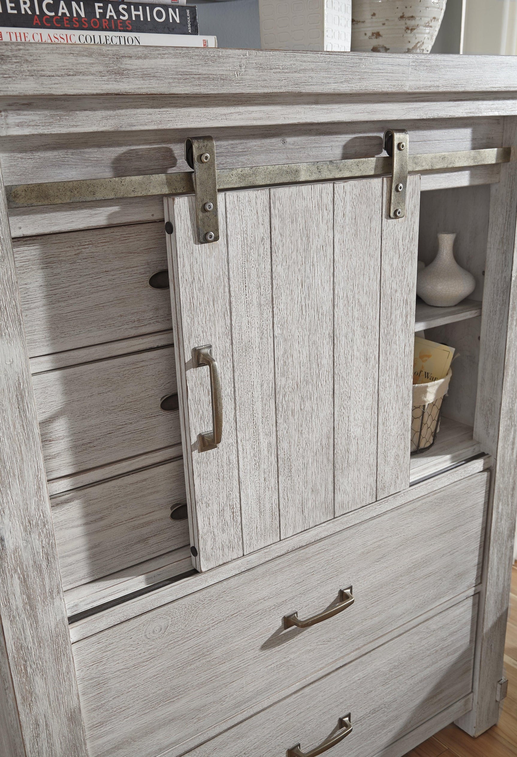 Brashland White Chest Of Drawers - Ella Furniture