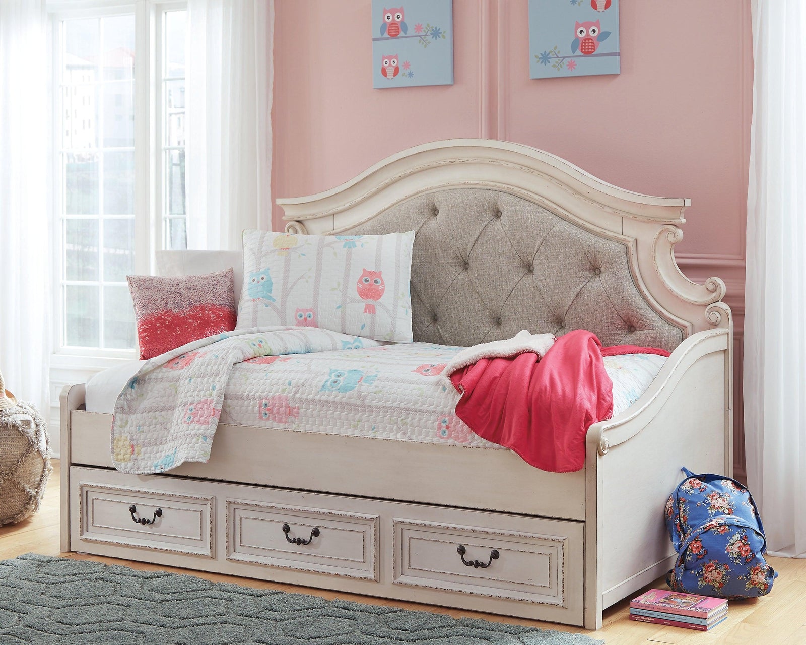 Realyn Chipped White Twin Daybed With 1 Large Storage Drawer - Ella Furniture