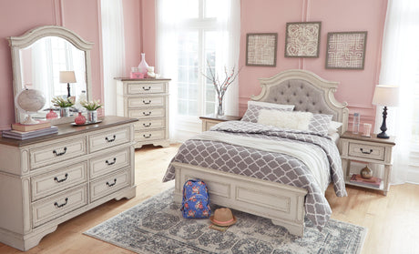 Realyn Chipped White Full Panel Bed - Ella Furniture
