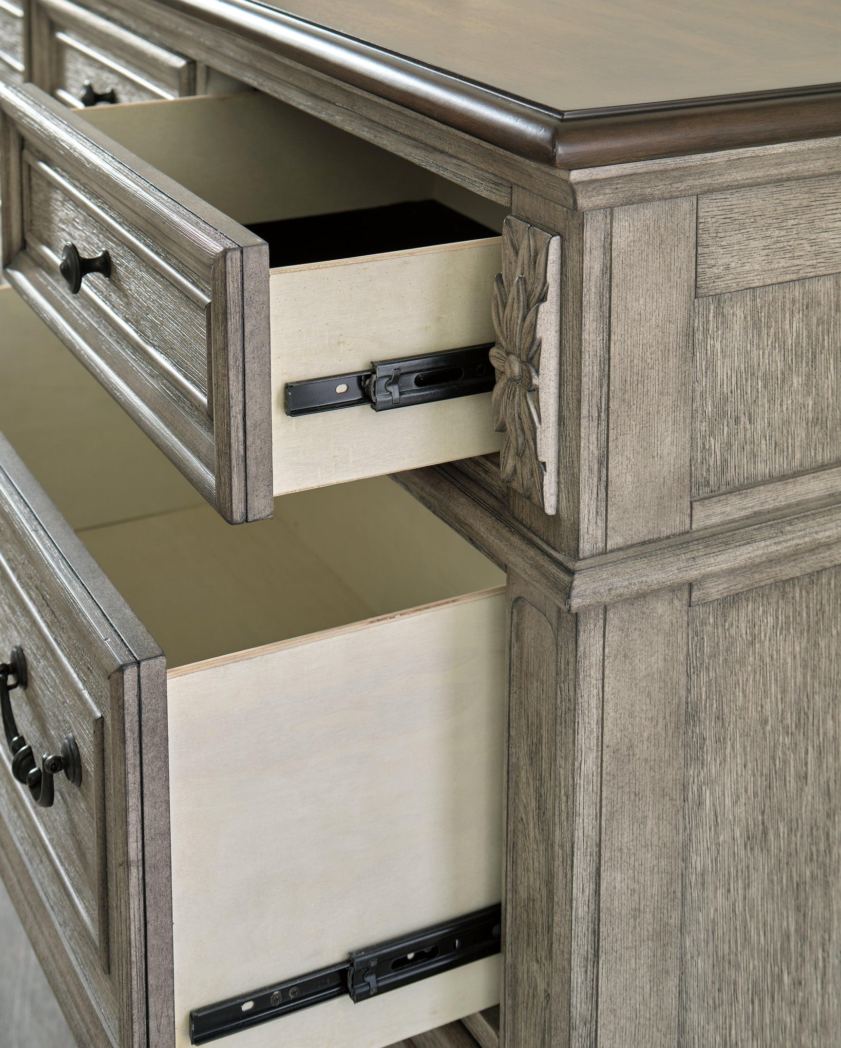 Lodenbay Antique Gray Dresser And Mirror - Ella Furniture