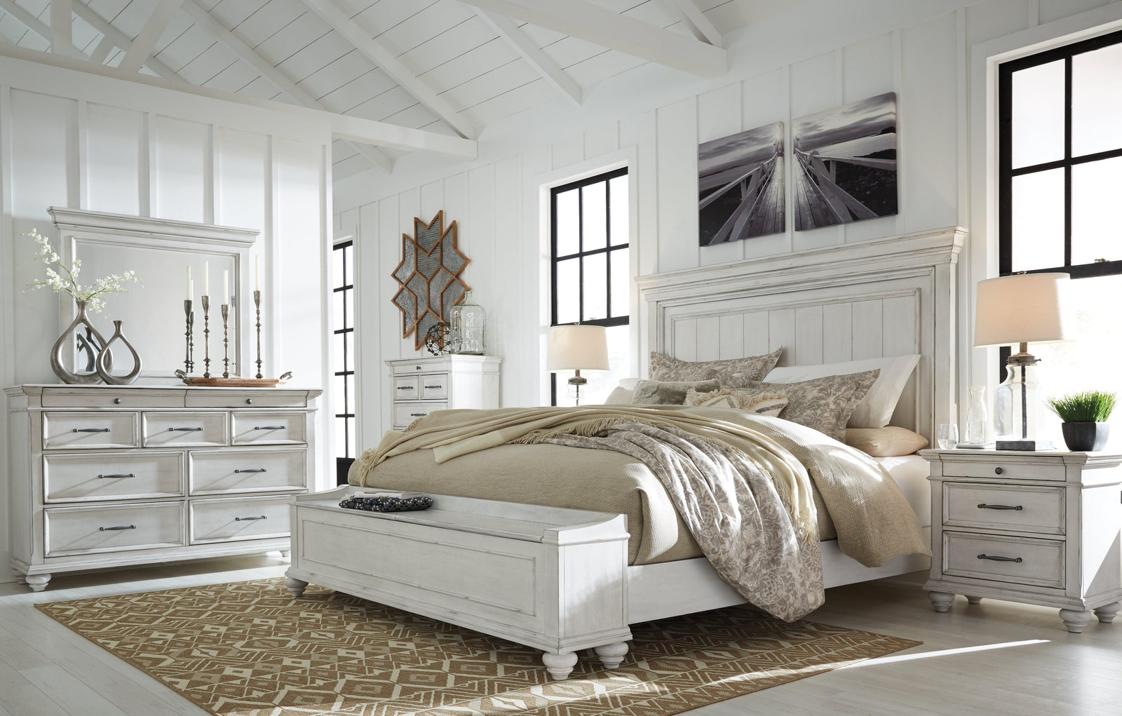 Kanwyn Whitewash Queen Panel Bed With Storage Bench - Ella Furniture