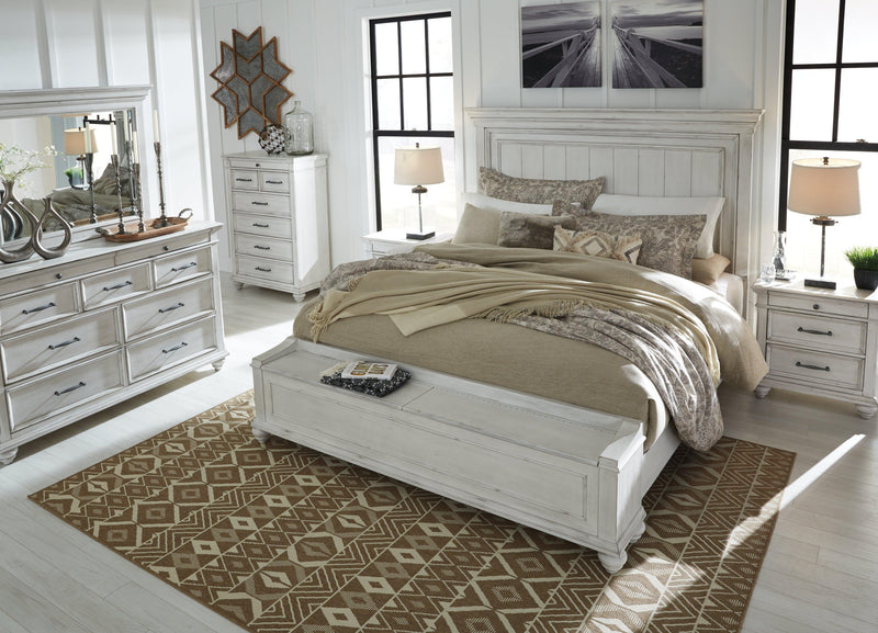 Kanwyn Whitewash Queen Panel Bed With Storage Bench
