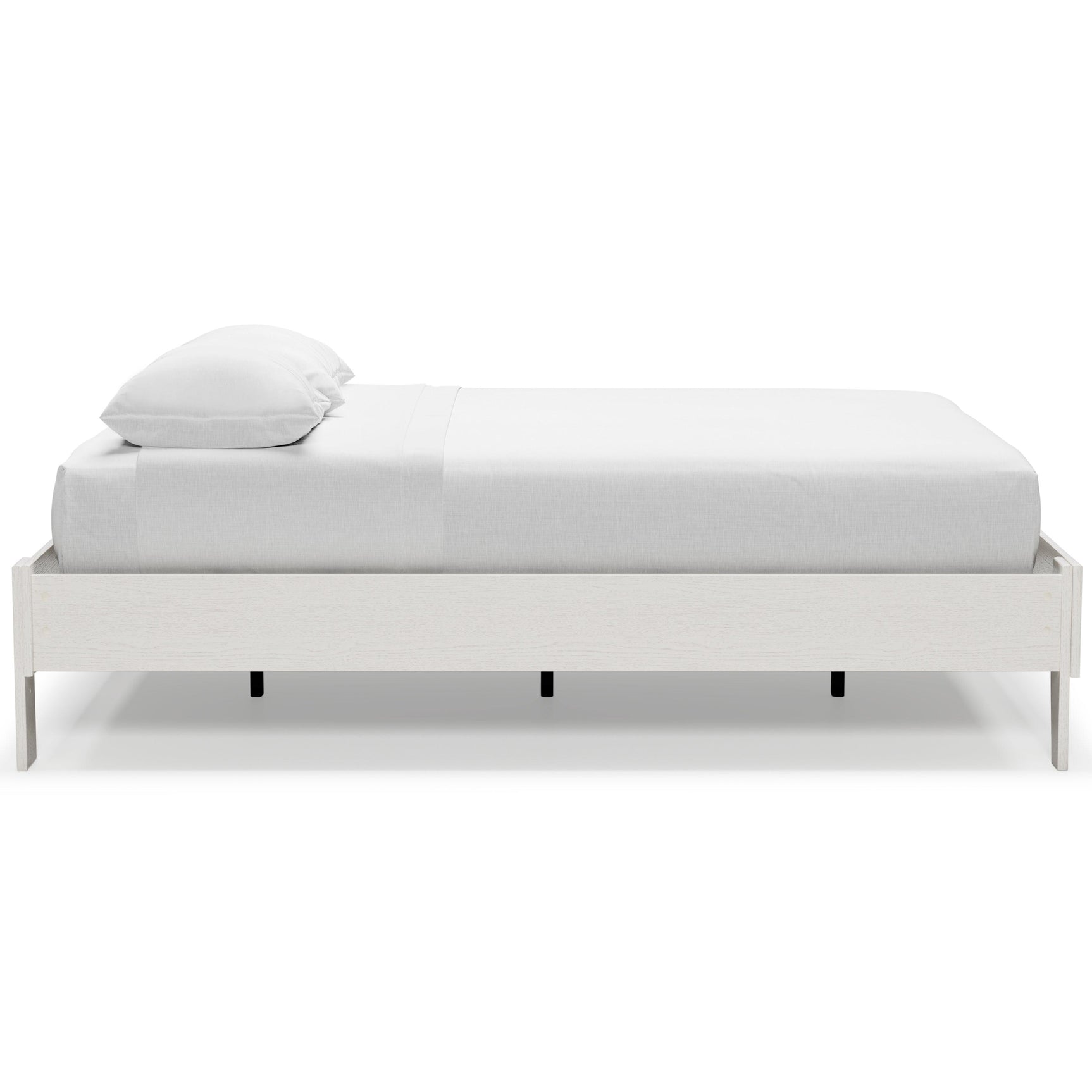 Vaibryn White Full Platform Bed - Ella Furniture