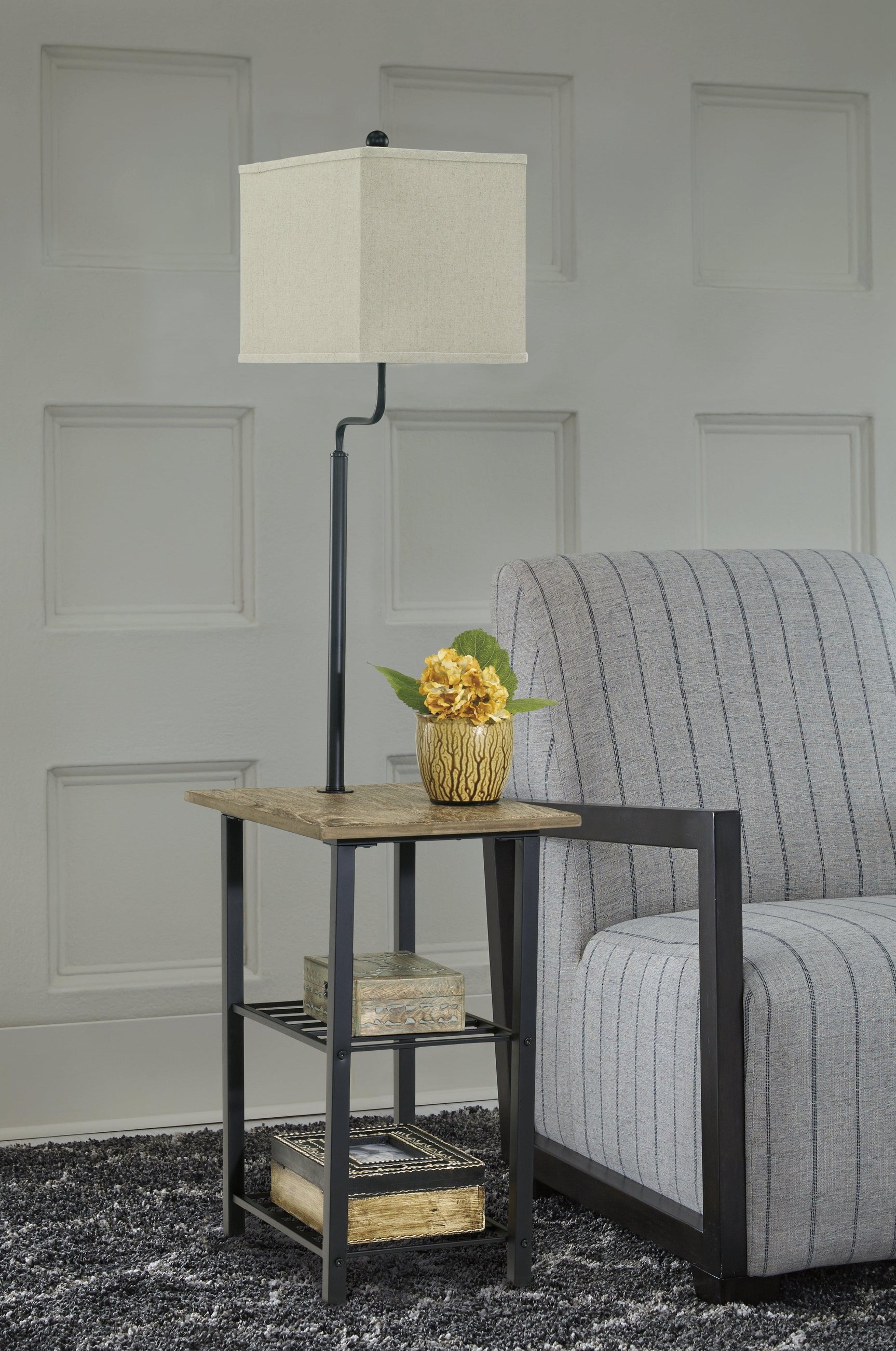 Shianne Black Floor Lamp - Ella Furniture