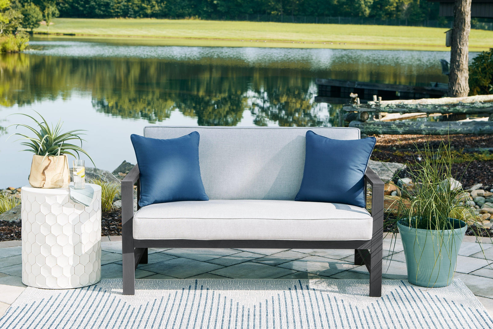 Fynnegan Gray Outdoor Loveseat With Table (Set Of 2) - Ella Furniture