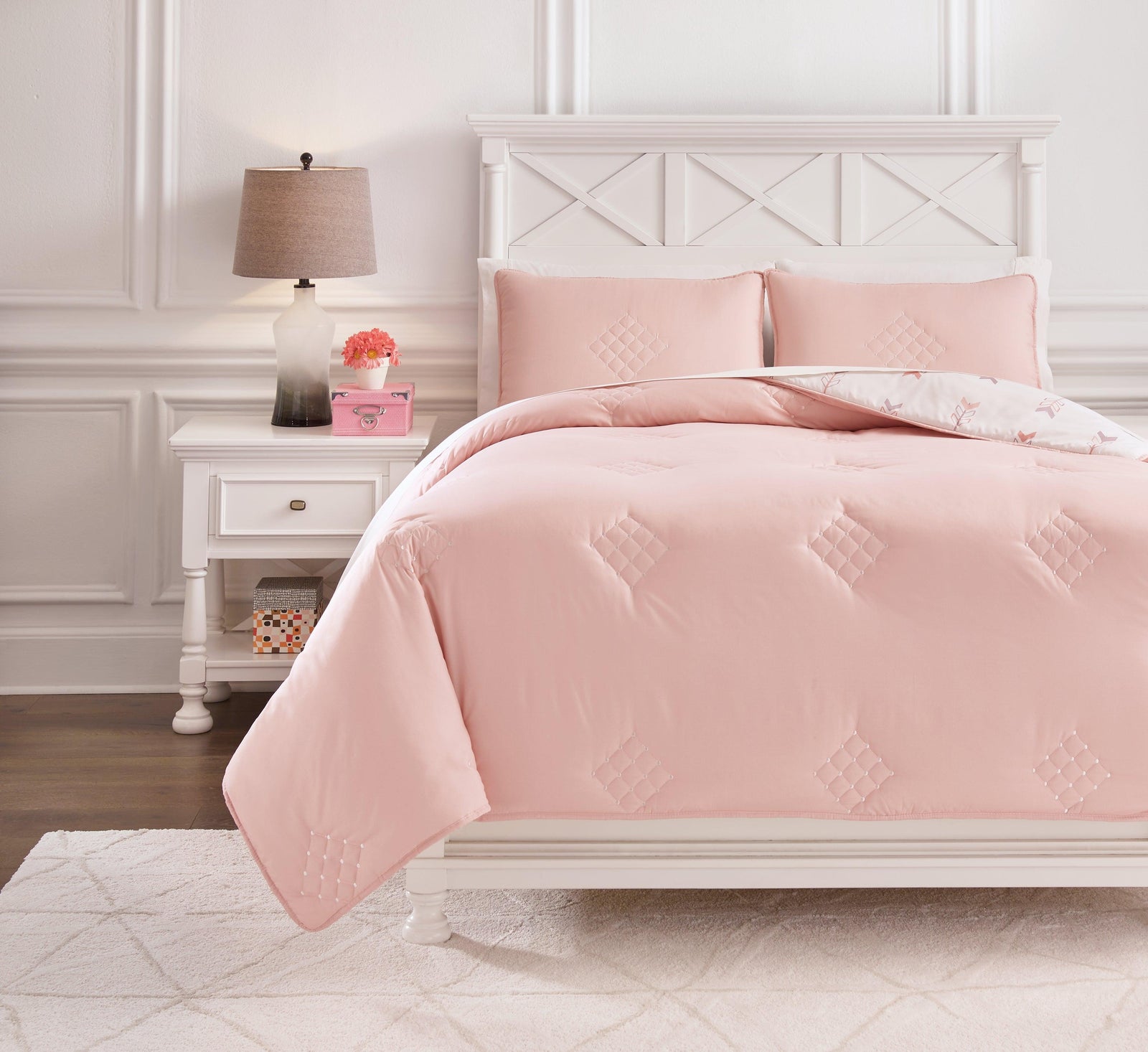 Lexann Pink/white/gray Full Comforter Set