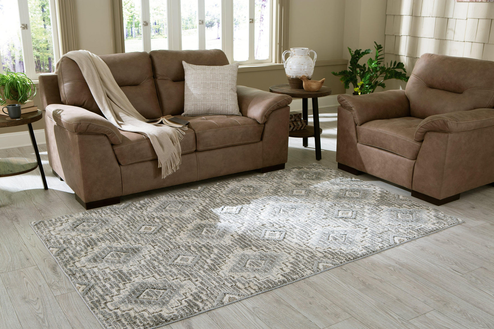 Monwick Cream/gray 5'3" X 7'3" Rug - Ella Furniture