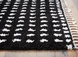 Minston Black/white 5' X 7' Rug - Ella Furniture