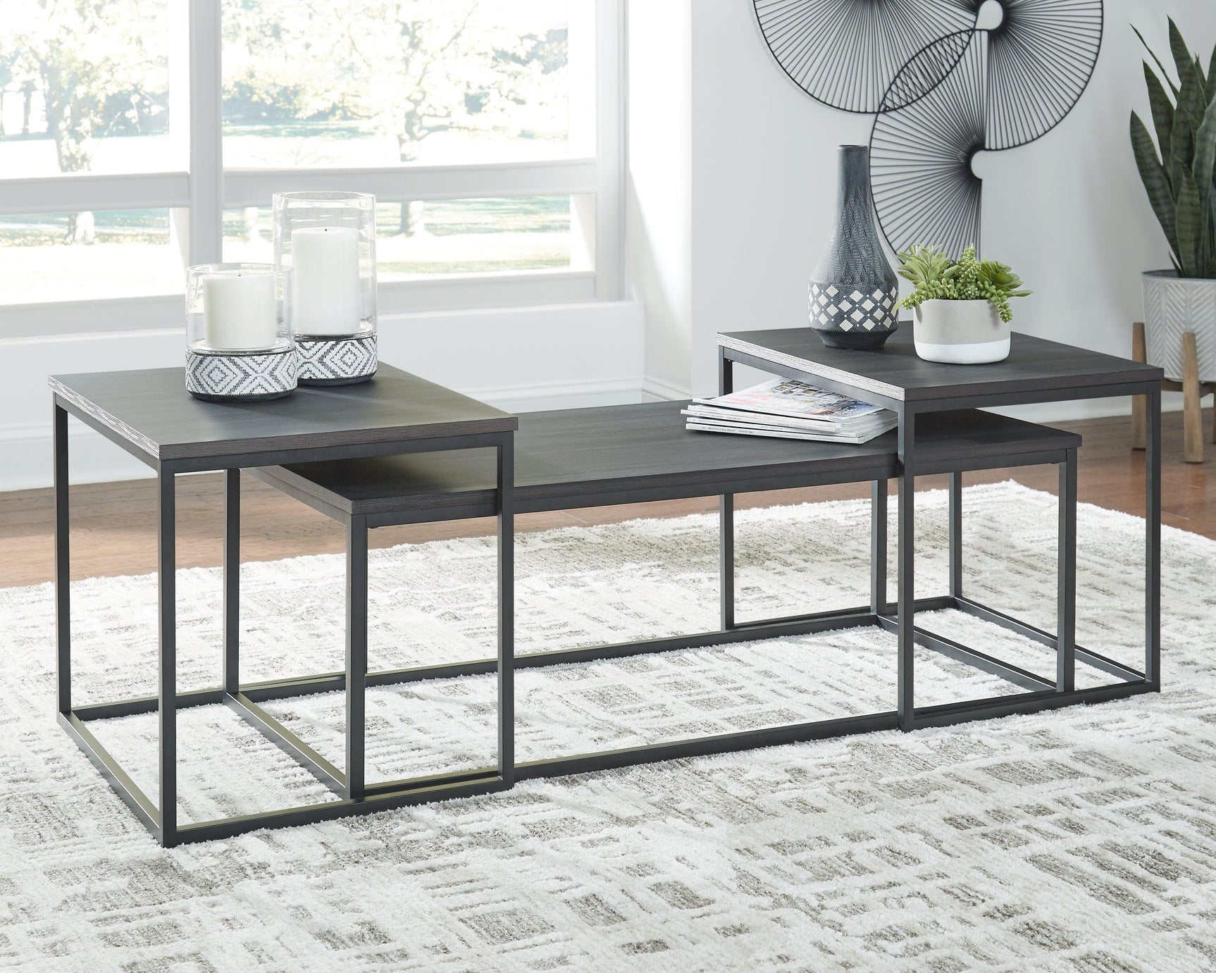 Yarlow Black Table (Set Of 3) - Ella Furniture