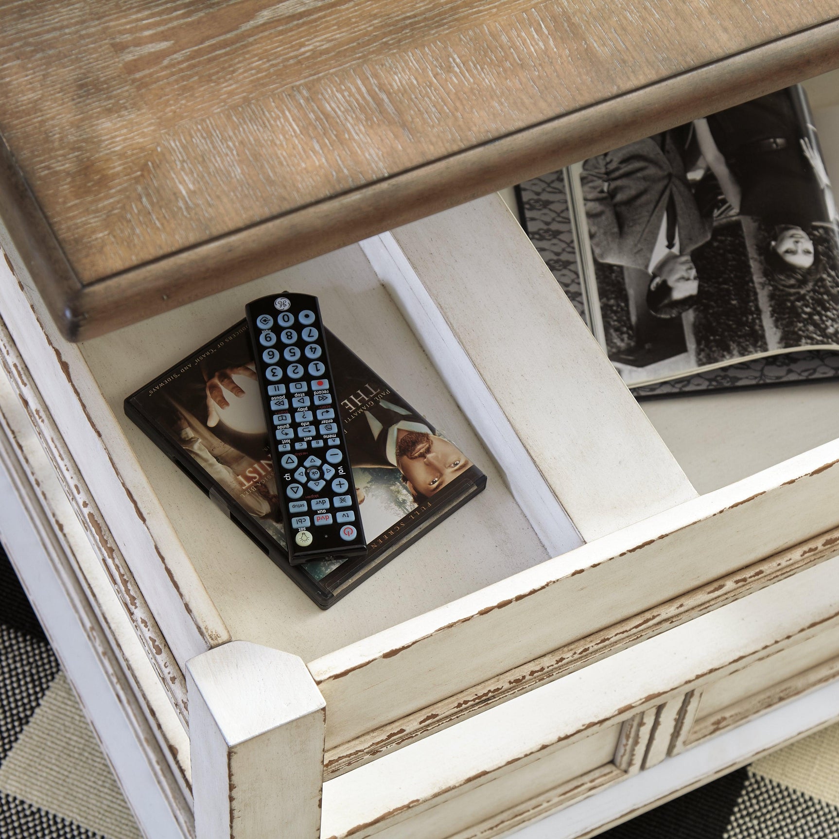 Realyn White/Brown Coffee Table With Lift Top - Ella Furniture